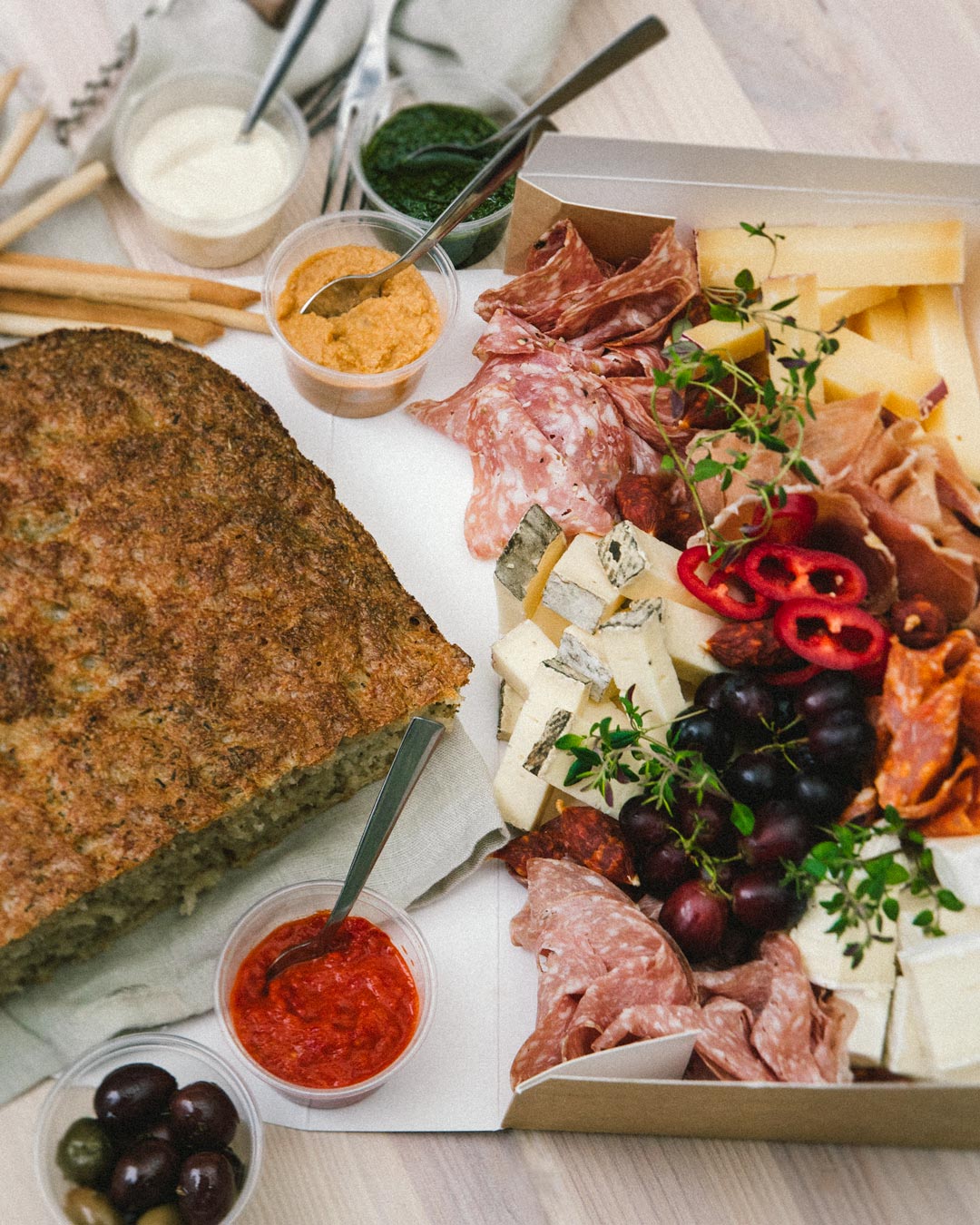 Tapaskassen klar til servering